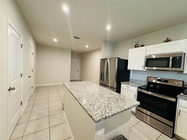 Building Photo - 222 Blueberry Ln