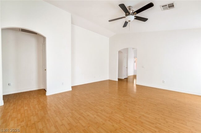 Building Photo - 11000 Vallerosa St