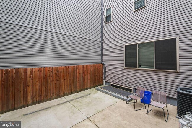 Building Photo - 1524 N 8th St