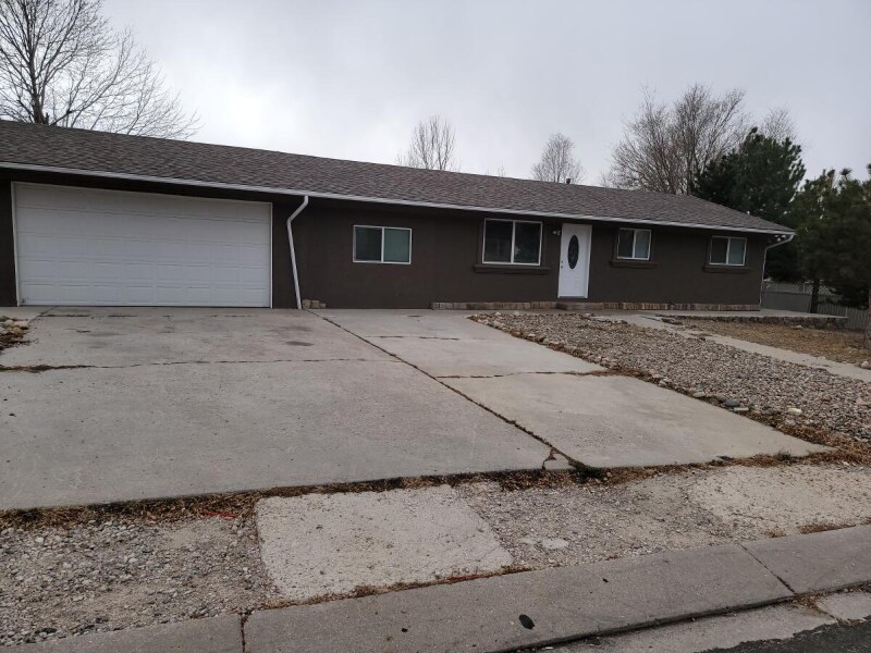 Building Photo - 3575 Ironwood Pl