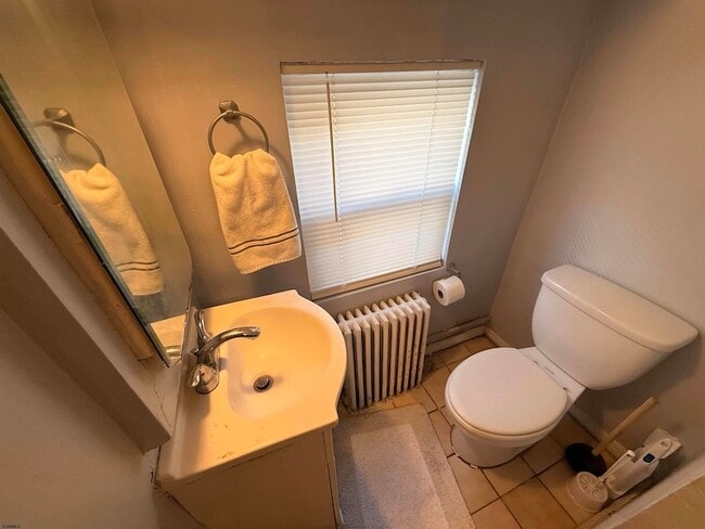 Building Photo - 105 N Richards Ave