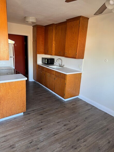 Building Photo - 3704 Bonnie Ln