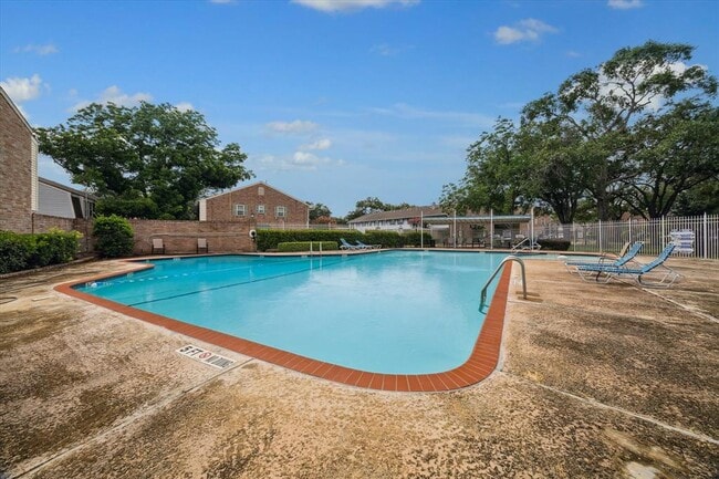Building Photo - 6330 Briar Rose Dr