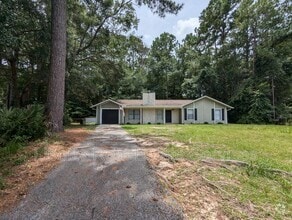 Building Photo - 600 Thornwood Way