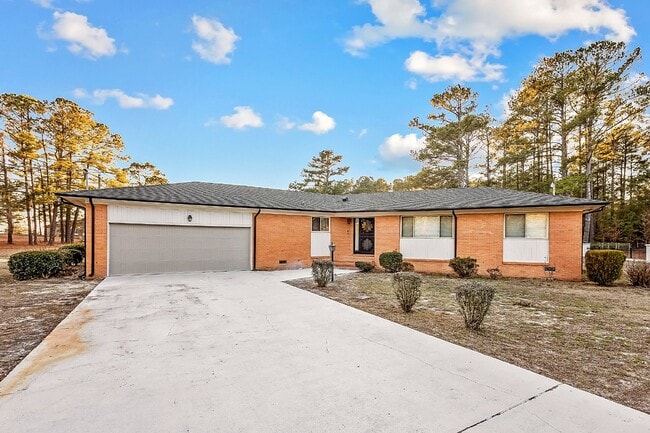 Primary Photo - 3bd/2ba Ranch Style Nest In Fayetteville