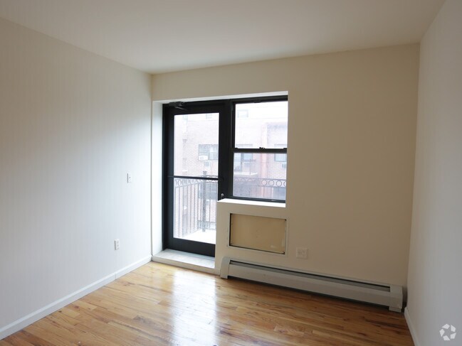 Interior Photo - Alma East