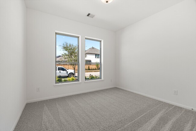 Building Photo - 2610 Glacier Pt Dr