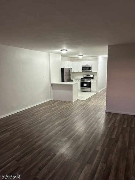 Building Photo - 285 Aycrigg Ave