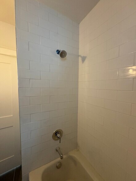 Building Photo - 5011 S Broadway