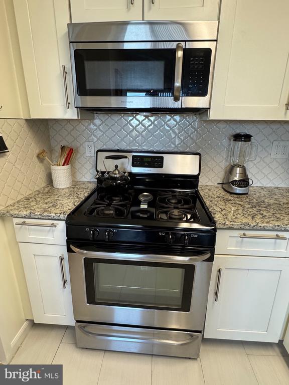 Building Photo - 5225 Pooks Hill Rd