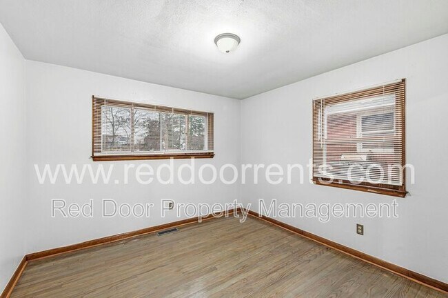 Building Photo - 1839 Fowler St