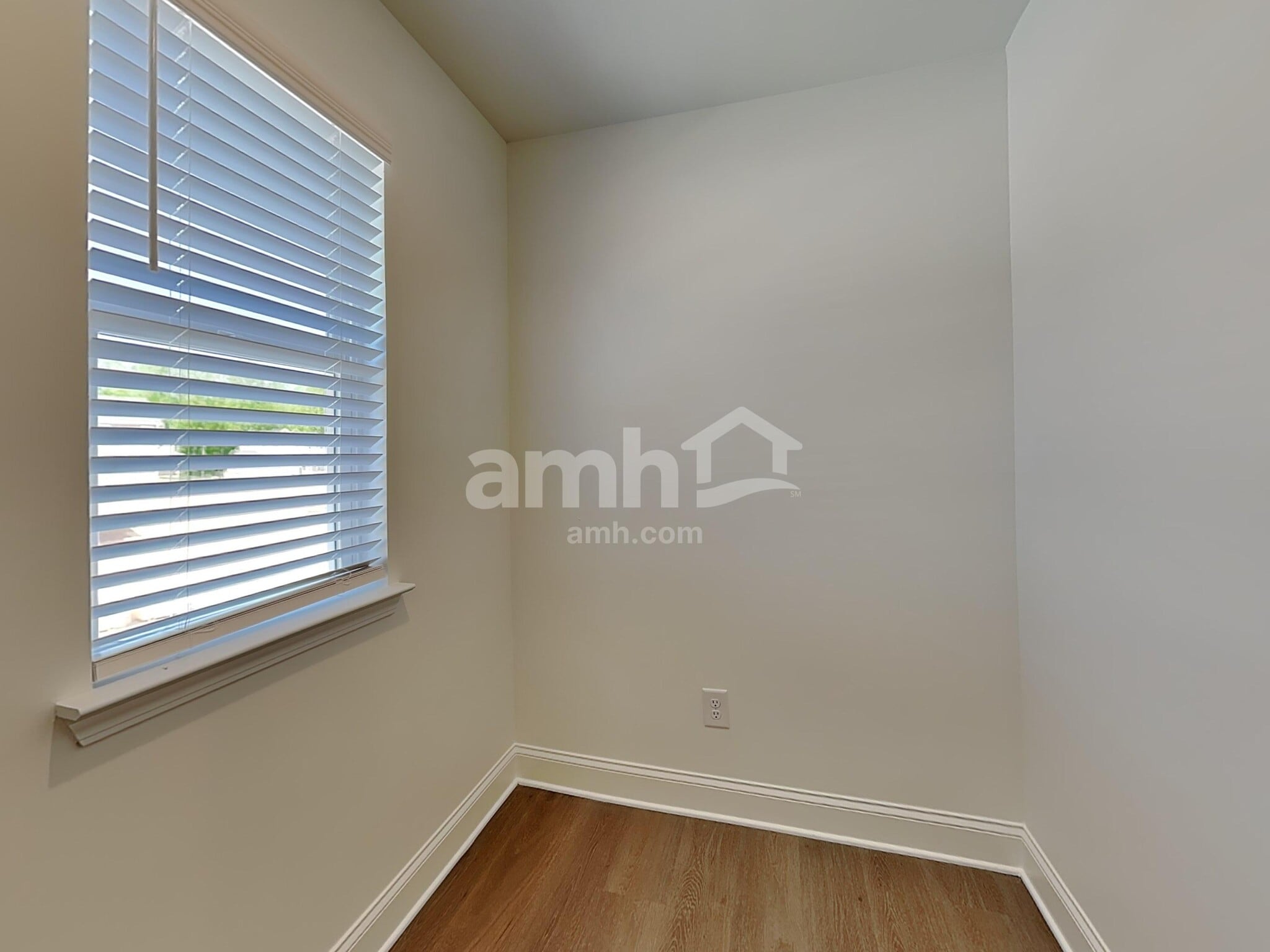 Building Photo - 190 Hickory Pointe Rd