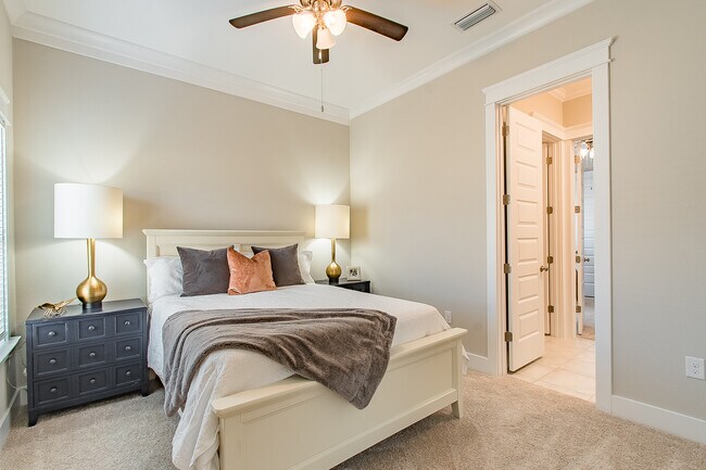 Building Photo - 327 Nandina Loop