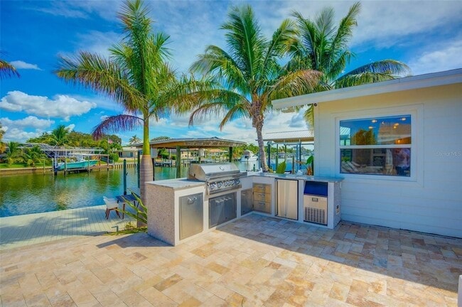 Building Photo - 807 Snug Island
