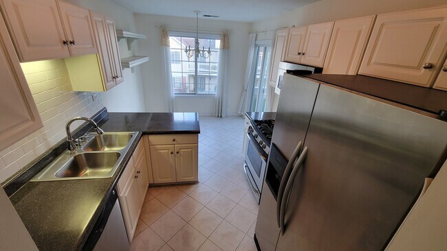 Building Photo - 311 Sheffield Ct