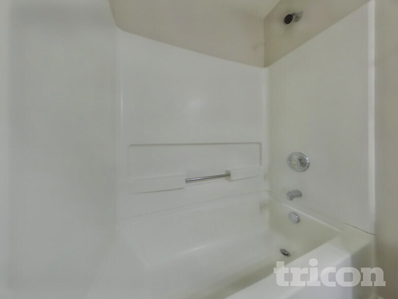 Building Photo - 9986 Split Rock Way