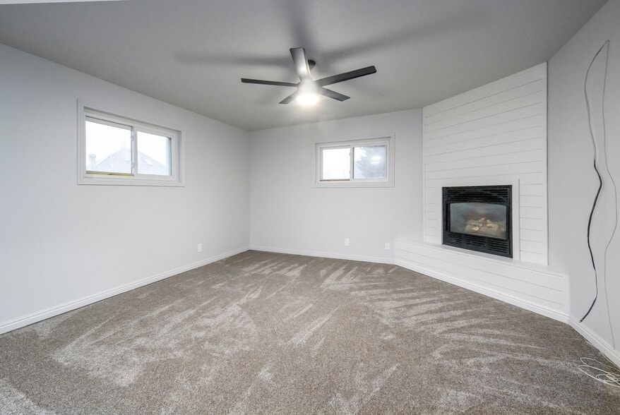 Building Photo - 445 N 100 E