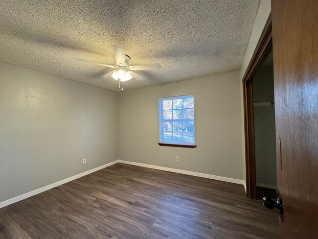 Building Photo - Charming home in North Edmond + 2 bedrooms