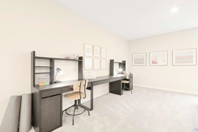 Building Photo - 1 Davies Dr