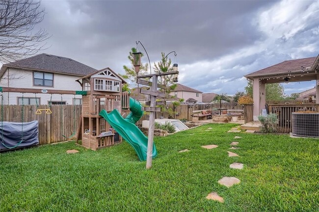 Building Photo - 1639 Bayland St