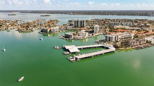 Building Photo - 400 Island Way