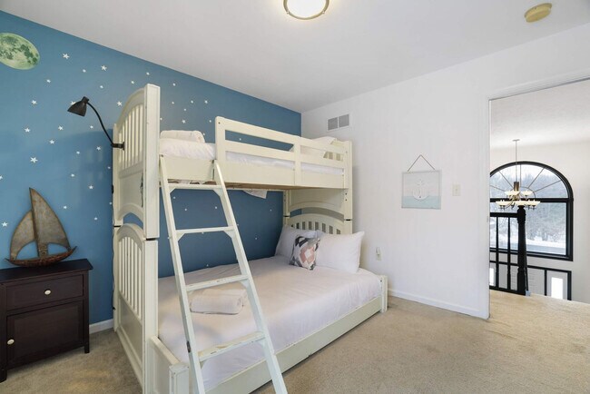 Building Photo - 153 Bull Run