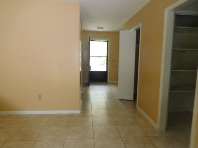 Building Photo - House for Rent