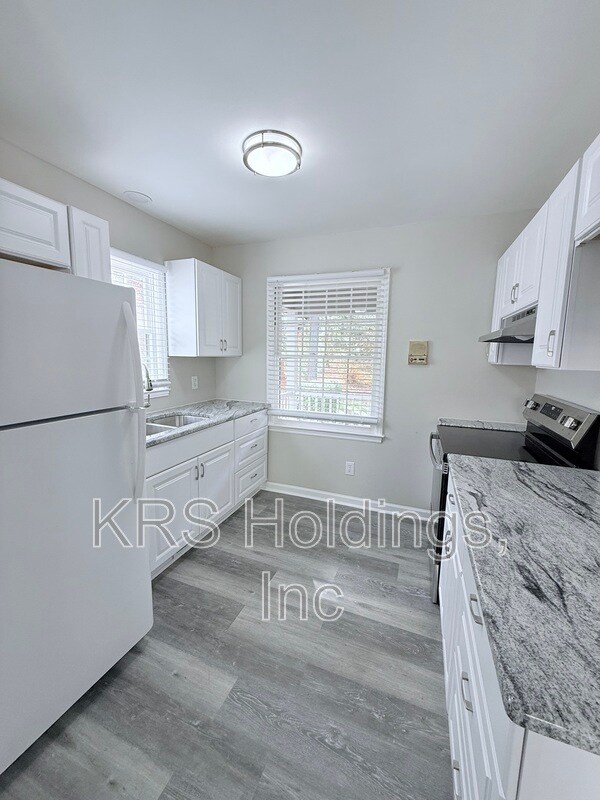 Building Photo - 4717 Willeva Dr