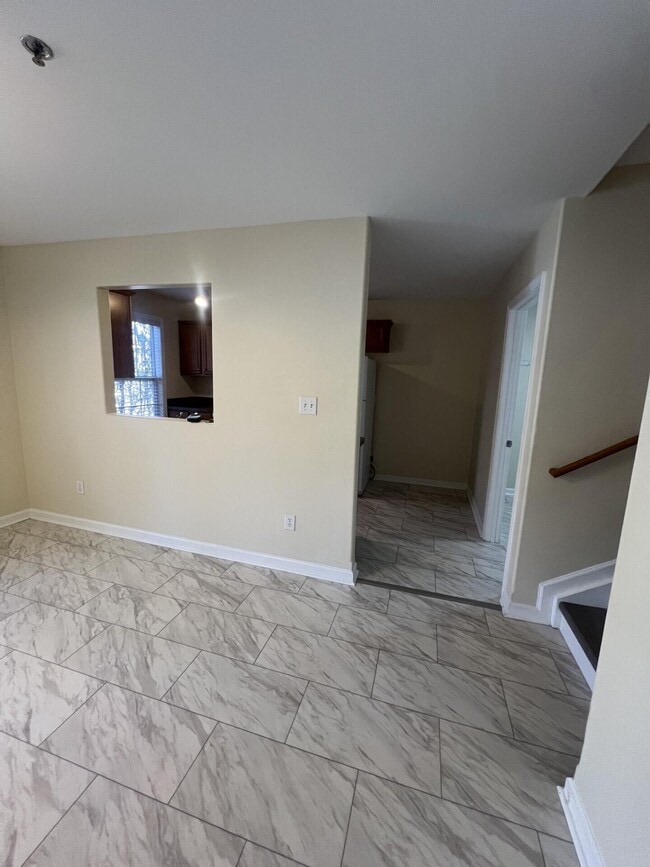 Building Photo - 857 Malabu Dr