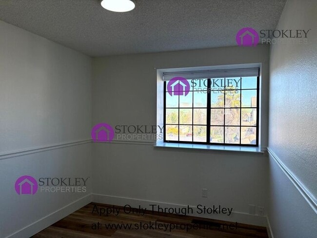 Building Photo - 1105 Rock Creek Way