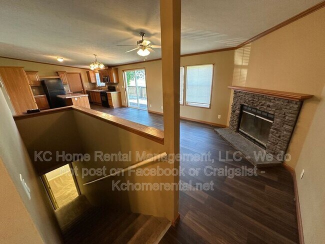 Building Photo - 10850 W 207th St