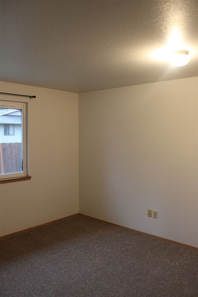 Building Photo - Waldangle, LLC