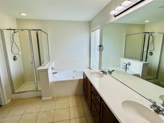 Building Photo - 428 Welch Dr