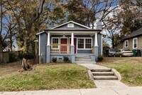 Building Photo - 1BD/1BA Duplex Home with Additional Flex R...