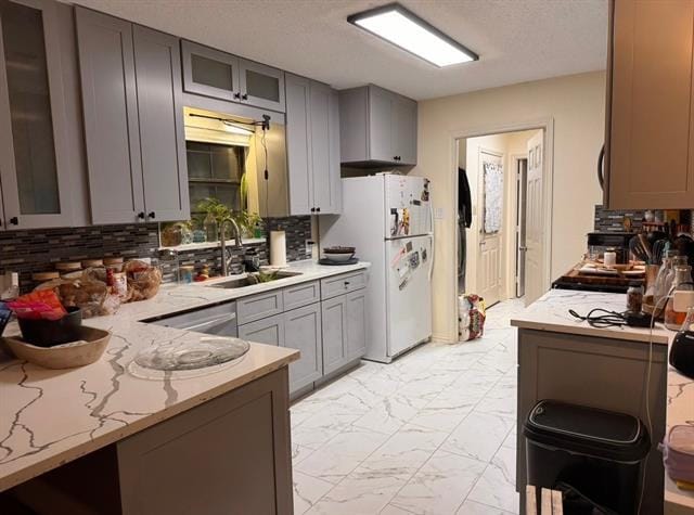 Building Photo - 720 Lakeshore Dr