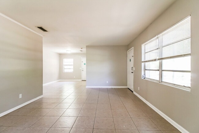 Building Photo - 4815 Andromeda Rd