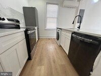 Building Photo - 114 S 58th St