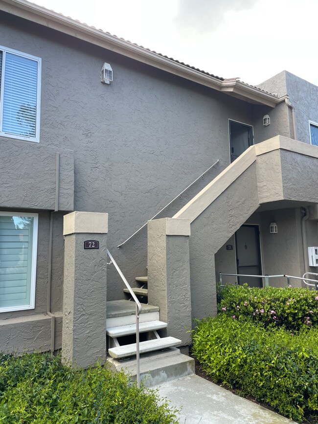 entrance - 930 Via Mil Cumbres