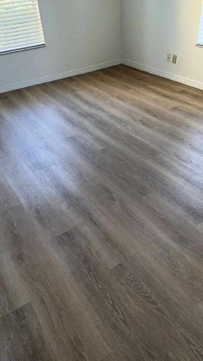 Building Photo - 6339 La Costa Dr