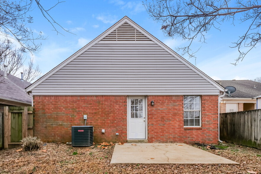 Building Photo - 330 Avery Jordan Cove