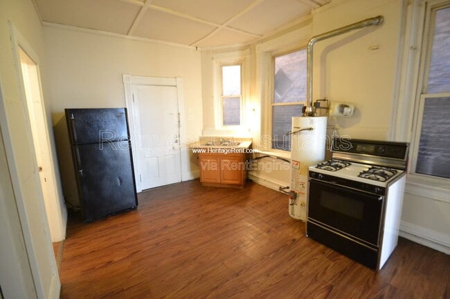 Building Photo - 1042 Marshall Ave