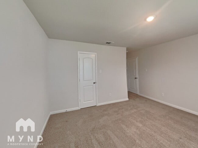 Building Photo - 1106 Clark Dr