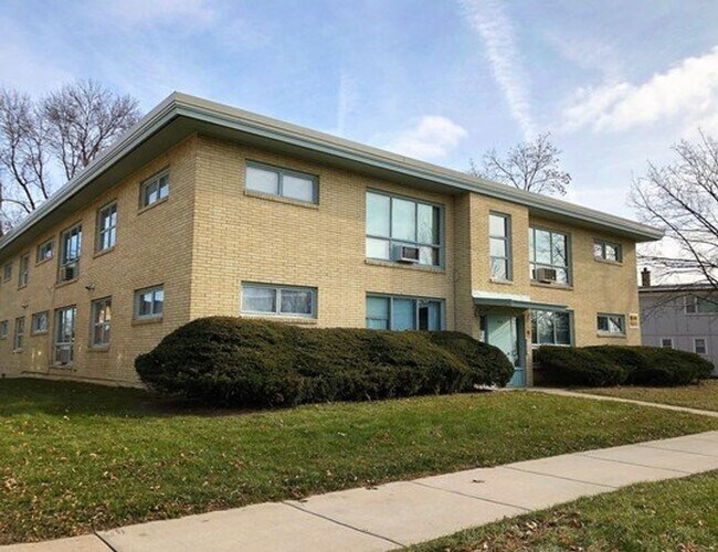 Building Photo - Great 1bed - 1bath in the Vilas Area