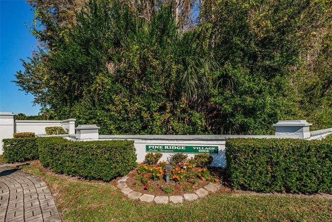 Building Photo - 1151 Pine Ridge Cir W