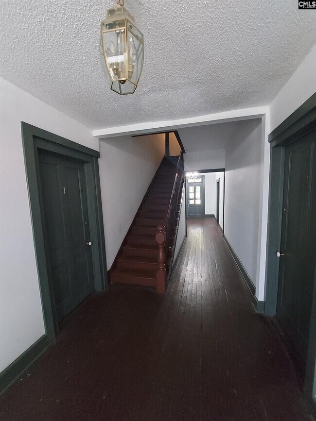 Building Photo - 3805 Lamar St