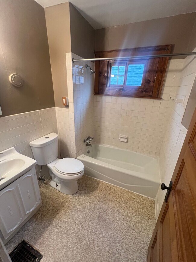 Building Photo - 362-64 W 29th St