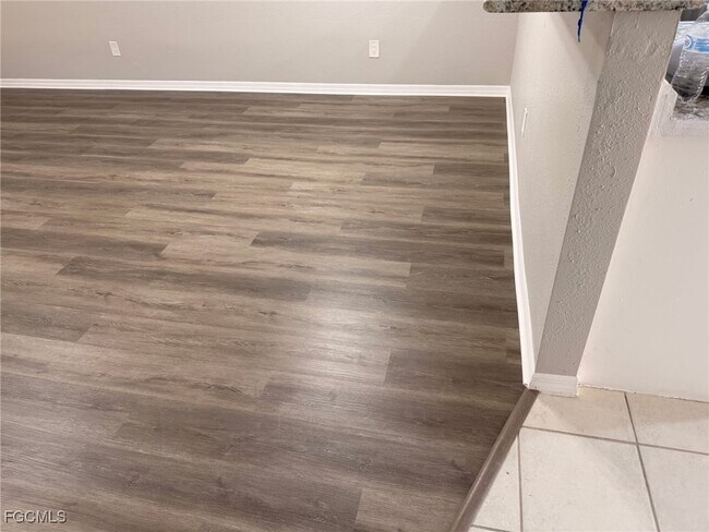 Building Photo - 2004 NE 6th St