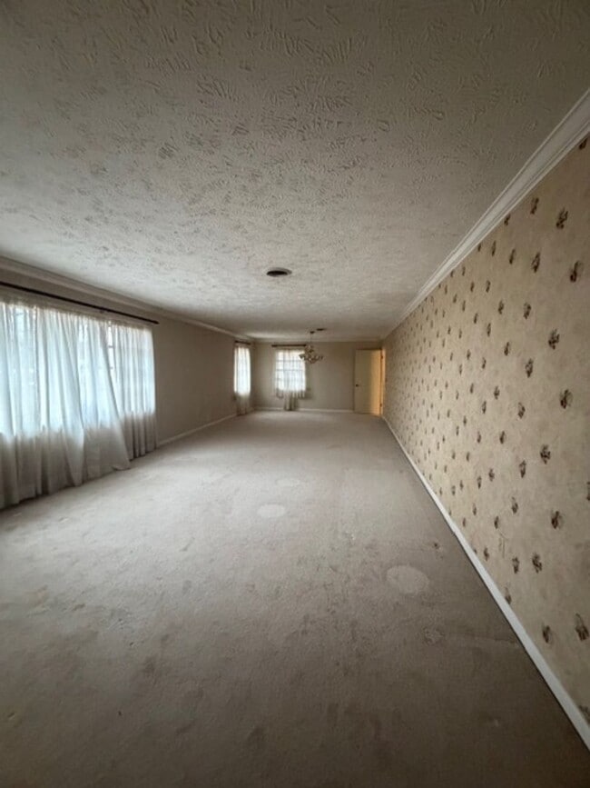 Building Photo - Maryville City  37801 - 3 bedroom, 2.5 bath home - Contact Debra Johnson (865) 591-8281