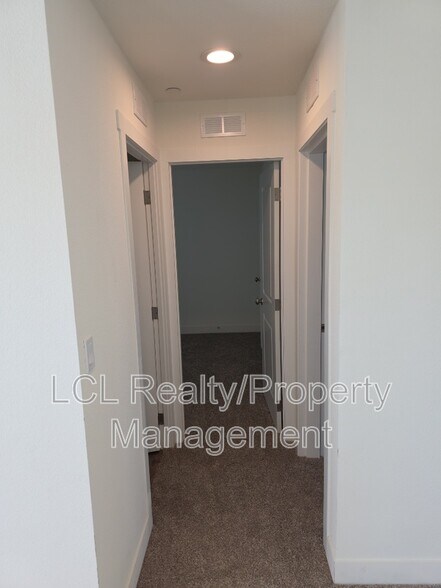 Building Photo - 33030 CA-74