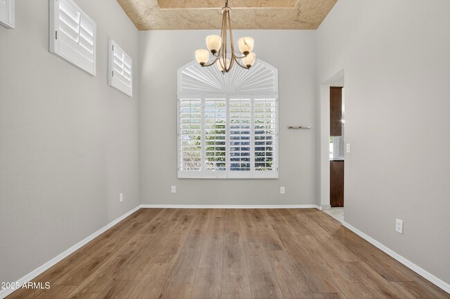 Building Photo - 4302 E Mossman Rd